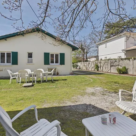 300m De La Mer, Maison Familiale Quartier Betey 度假居 *